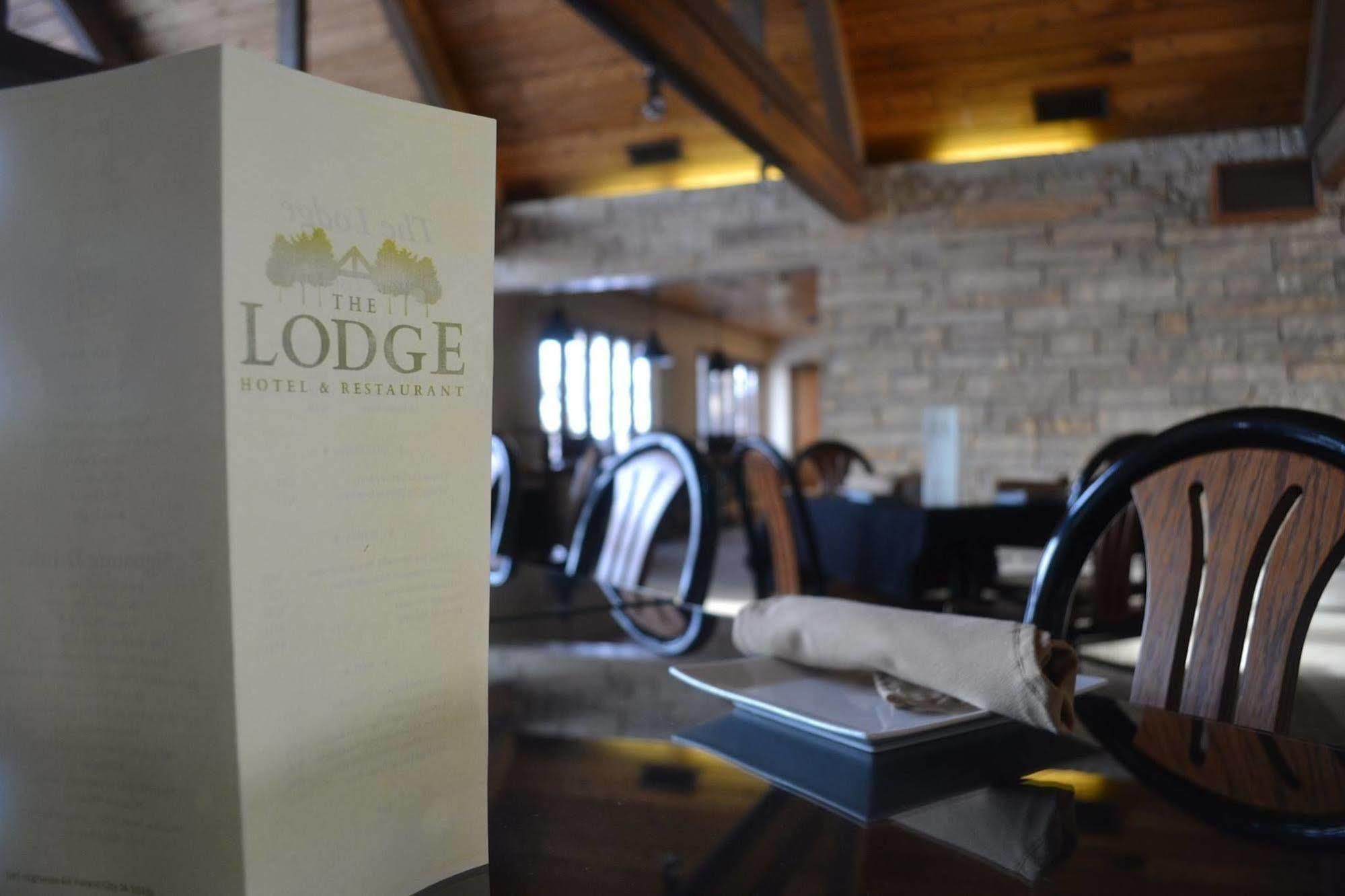 The Lodge Resort Hotel Forest City Exteriér fotografie